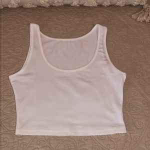 CROP Shortie sleeveless whit top